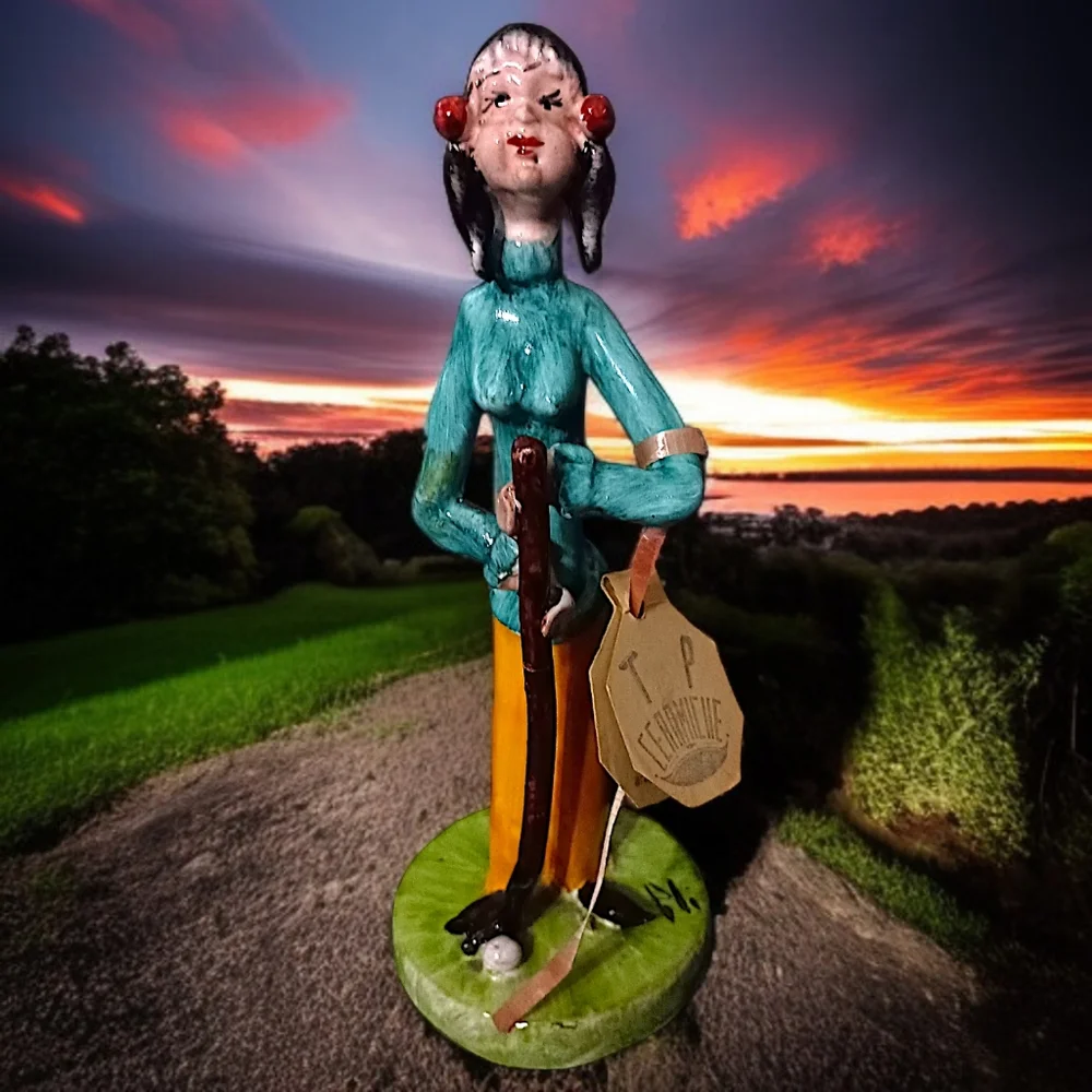 TP Ceramiche Poli Cesare Golf Figurine Female Golfer Pottery Art Gift Italy READ